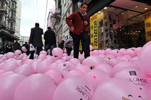 April Fools' jokes take many forms such as placing balloons in the street in Istanbul.